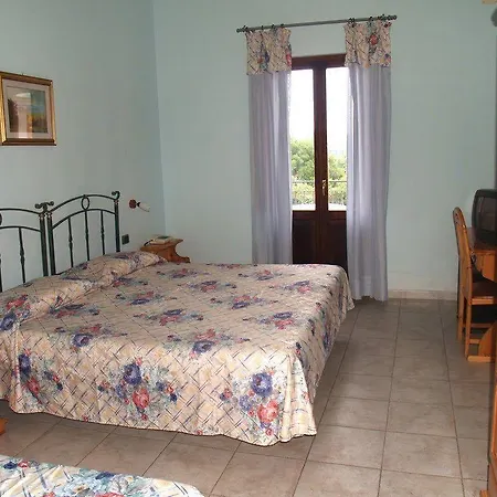 ホテル Baja Azzurra 3*