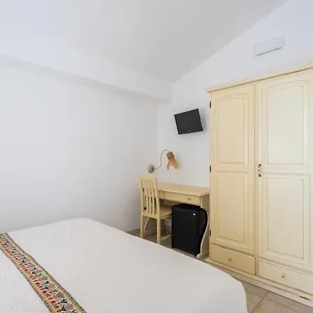 Baja Azzurra Hotel 3*