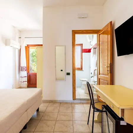 Baja Azzurra Hotel 3*