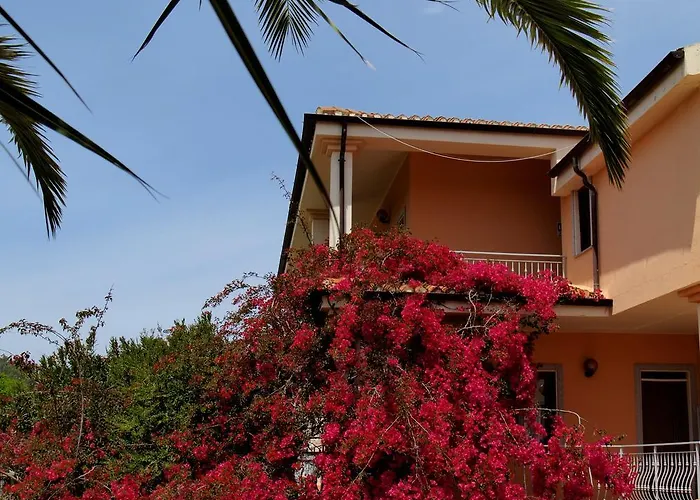 Baja Azzurra Hotel 3*